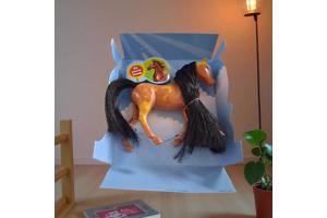 Little horse speelpaard camel bruin zwarte haren camouflage