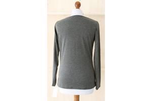 Shirt, wit of grijs of donkerbruin, 1 maat 34/40 (nieuw)