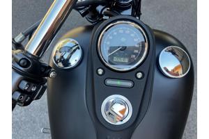 HARLEY-DAVIDSON Dyna Streetbob