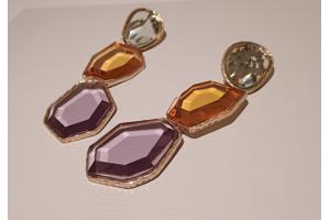 Mooi nieuwe oorbellen. Ze zijn echt niet zwaar om te dragen