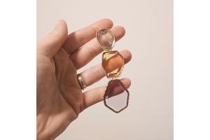 Mooi nieuwe oorbellen. Ze zijn echt niet zwaar om te dragen