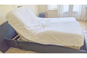 Bed 160 x 200 cm met nachtkastjes