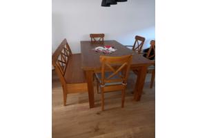 Eettafel Forsby, bank Ingolf en 4 Ingolf stoelen