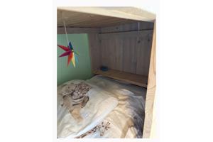 HalfHoogslaper hut met kast