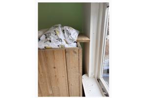 HalfHoogslaper hut met kast