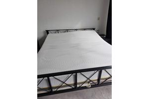 Bed met matras