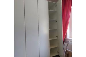witte opbergkast  hang/leg