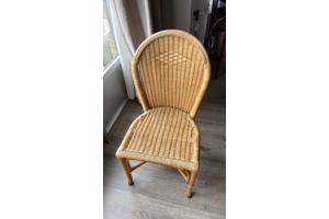 4 rieten stoelen