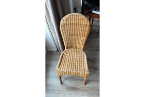 4 rieten stoelen