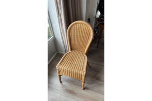 4 rieten stoelen