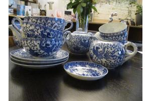 Zeer mooi blauw koffieserviesje