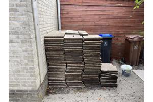 Gebruikte lichte tuintegels 40 x40