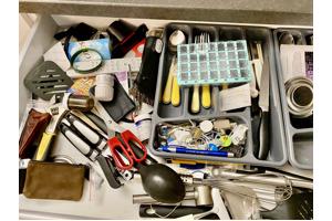 Rommelmarkt Spullen Kleding boxje BK Pannen + Fiets spullen