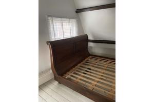 Prachtig, solide antiek houten bed