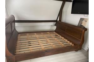 Prachtig, solide antiek houten bed