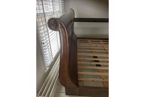 Prachtig, solide antiek houten bed