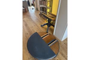 Houten klassieke eettafel