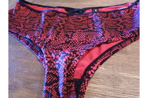 Zgan Sapph short L  en string XL