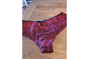 Zgan Sapph short L  en string XL