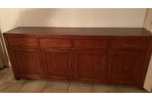 kersen houten dressoir kast en tafels
