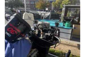 Jeaneau Cap 370 Console incl. trailer