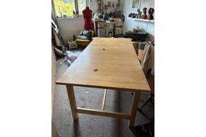 Stevige grote tafel
