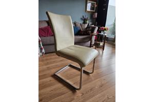 Eetkamerstoelen 4x creme