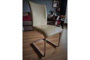 Eetkamerstoelen 4x creme