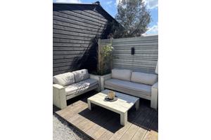 Houten tuinset met kussens incl.tafel