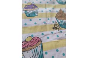 Glo-Story cupcakes t-shirt geel 104