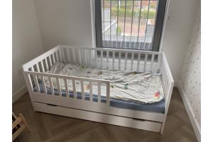 Peuterbed met matrasje