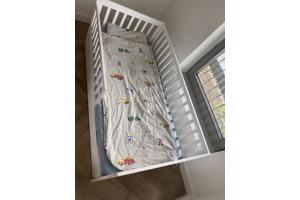 Peuterbed met matrasje