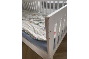 Peuterbed met matrasje