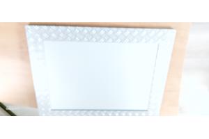 Moderne spiegel zo goed als nieuw