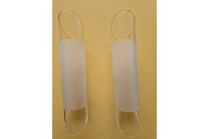 Twee matglazen wandlampen