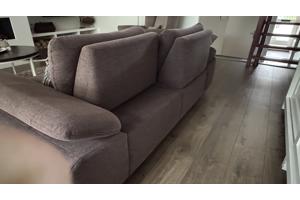 Mooie uitschuifbare 2-Zits bank