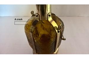 Antieke koperen metalen fles met speeldoos vintage jaren 60