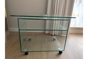 Glazen tafel voor audio en tv