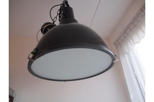Hanglamp  Zwart. in goede  staat.