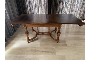 Mooie uitschuifbare eettafel
