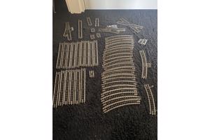 Treintjes rails en decoratie