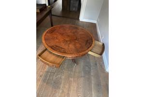 Salontafel Sheraton stijl