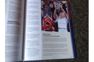 Jaarboeken (16stuks ) van 1988 tot 2003 in het Nederlands