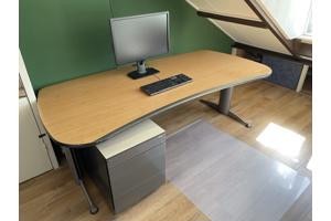 Bureau 200x95cm in hoogte verstelbaar