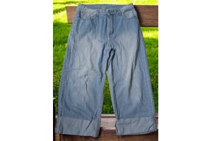 wijde jeans driekwart lang met omslagpijp lichtblauw 32 M/L