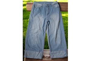 wijde jeans driekwart lang met omslagpijp lichtblauw 32 M/L