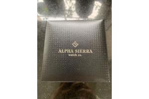 Alpha sierra horloge