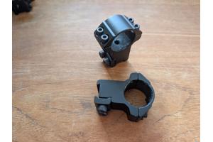 Dempers, Kijkertje en geweerriem.