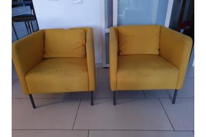 Twee gele fauteuilles
