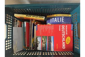 Landkaarten en gidsen allerlei